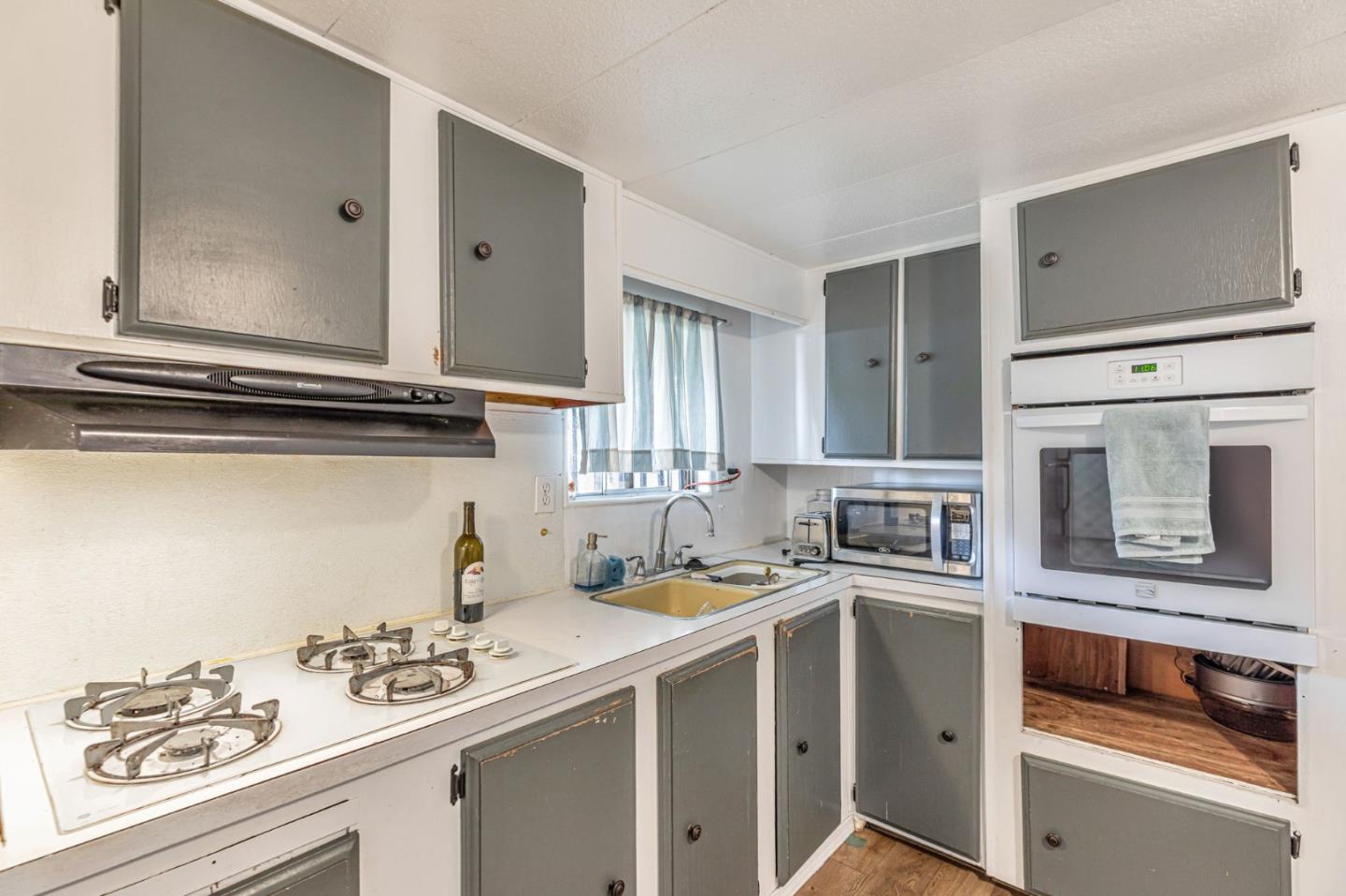 Detail Gallery Image 13 of 36 For 500 W 10 St #134,  Gilroy,  CA 95020 - 2 Beds | 1/1 Baths