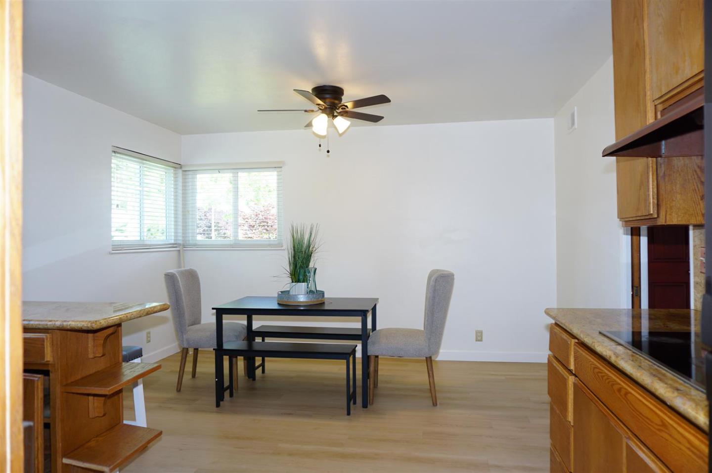 Detail Gallery Image 13 of 38 For 3118 Jenkins Ave, San Jose,  CA 95118 - 3 Beds | 2 Baths