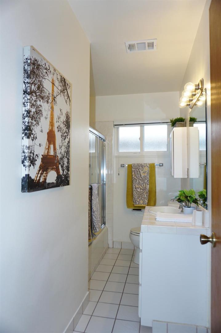Detail Gallery Image 19 of 38 For 3118 Jenkins Ave, San Jose,  CA 95118 - 3 Beds | 2 Baths