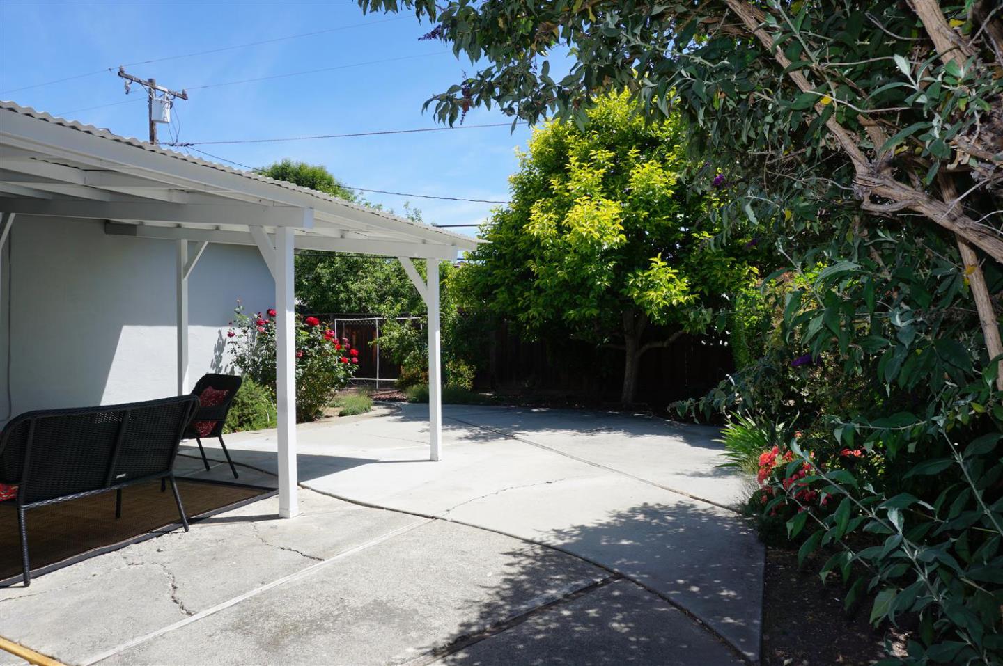 Detail Gallery Image 36 of 38 For 3118 Jenkins Ave, San Jose,  CA 95118 - 3 Beds | 2 Baths