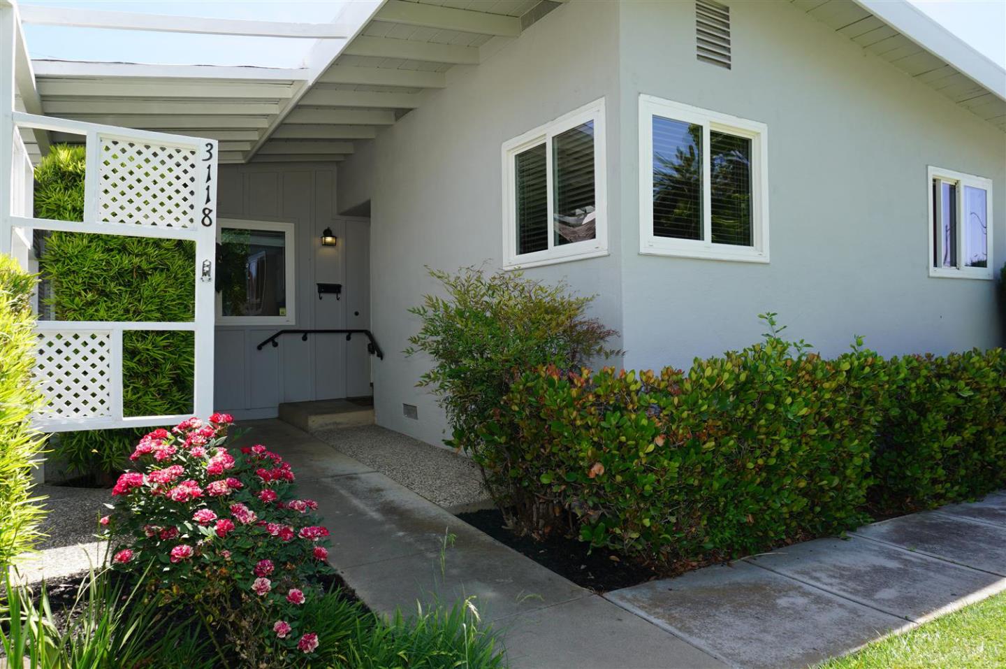 Detail Gallery Image 4 of 38 For 3118 Jenkins Ave, San Jose,  CA 95118 - 3 Beds | 2 Baths