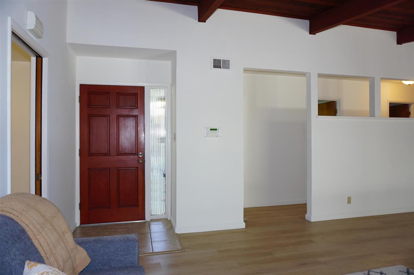 Detail Gallery Image 8 of 38 For 3118 Jenkins Ave, San Jose,  CA 95118 - 3 Beds | 2 Baths