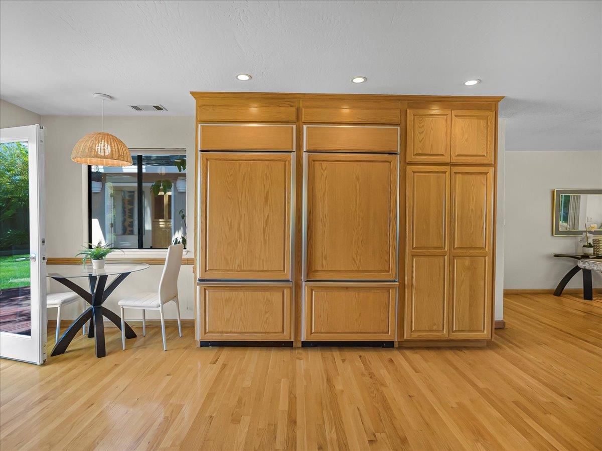 Detail Gallery Image 14 of 62 For 10623 Glenview Ave, Cupertino,  CA 95014 - 3 Beds | 3 Baths