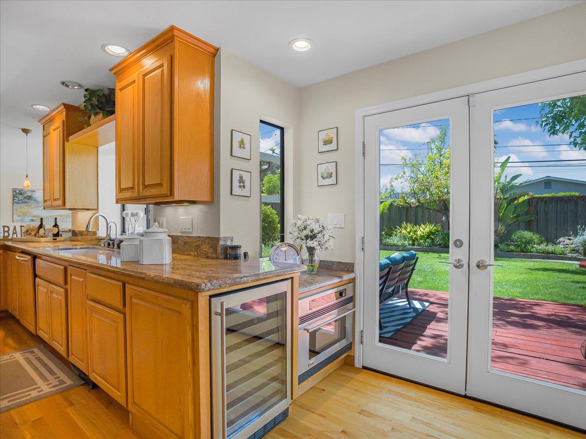 Detail Gallery Image 22 of 62 For 10623 Glenview Ave, Cupertino,  CA 95014 - 3 Beds | 3 Baths