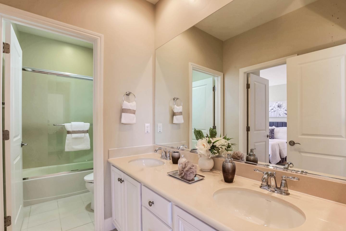 Detail Gallery Image 15 of 20 For 3263 La Rochelle Way, San Jose,  CA 95135 - 4 Beds | 3 Baths