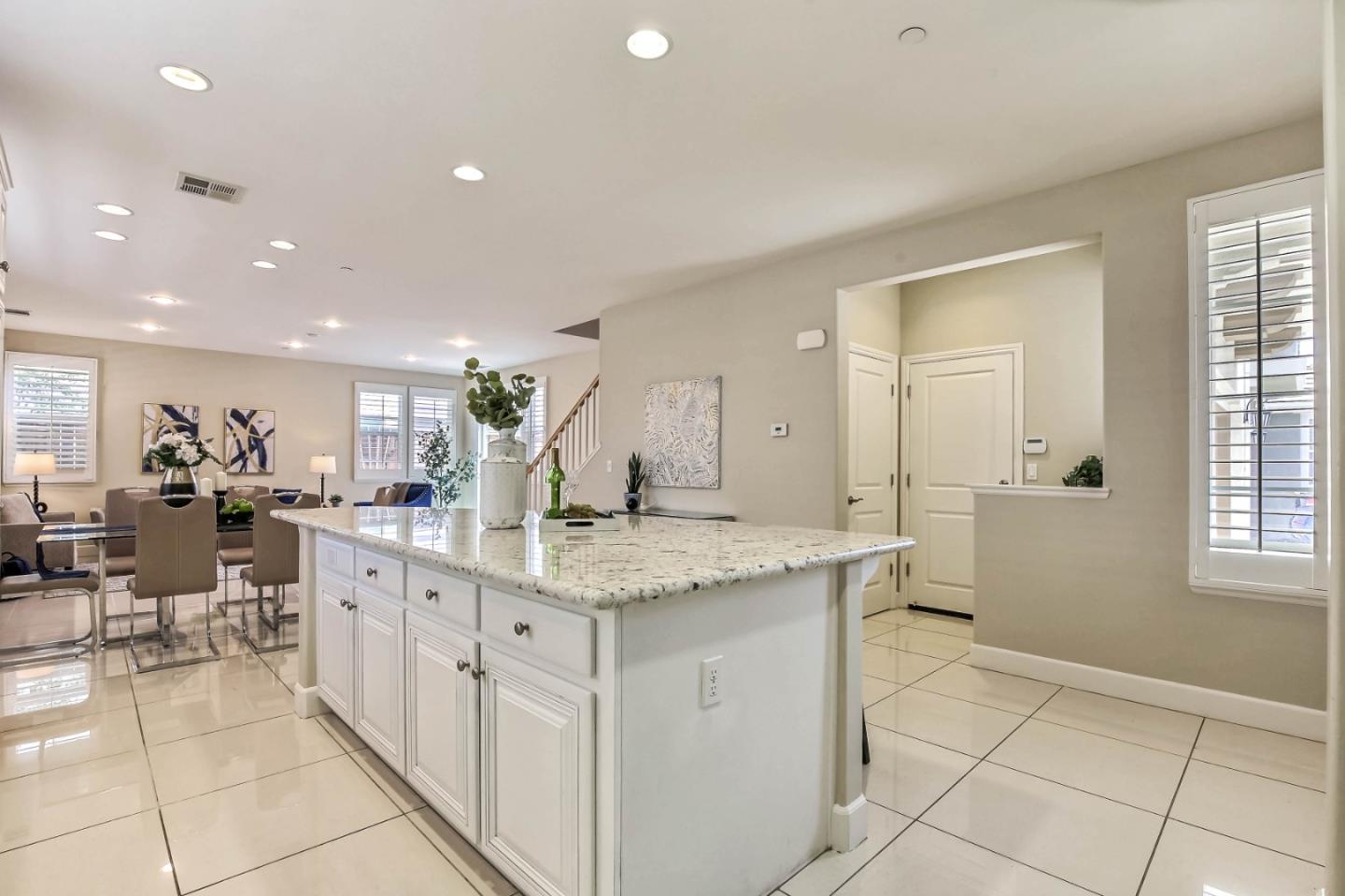 Detail Gallery Image 3 of 20 For 3263 La Rochelle Way, San Jose,  CA 95135 - 4 Beds | 3 Baths