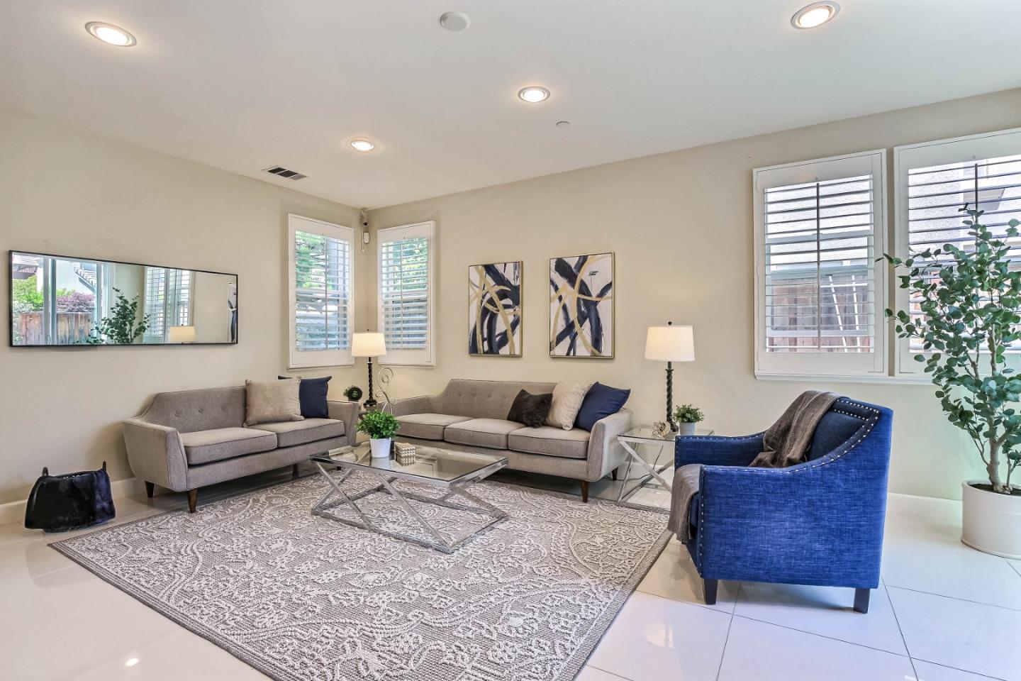 Detail Gallery Image 8 of 20 For 3263 La Rochelle Way, San Jose,  CA 95135 - 4 Beds | 3 Baths