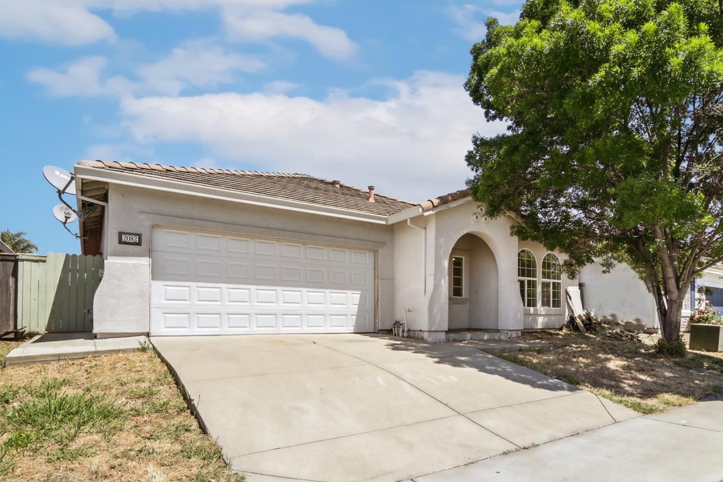 Detail Gallery Image 2 of 30 For 2082 Danvers Way, Sacramento,  CA 95832 - 3 Beds | 2 Baths