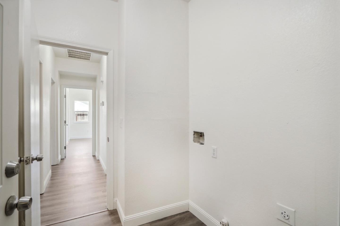 Detail Gallery Image 24 of 30 For 2082 Danvers Way, Sacramento,  CA 95832 - 3 Beds | 2 Baths