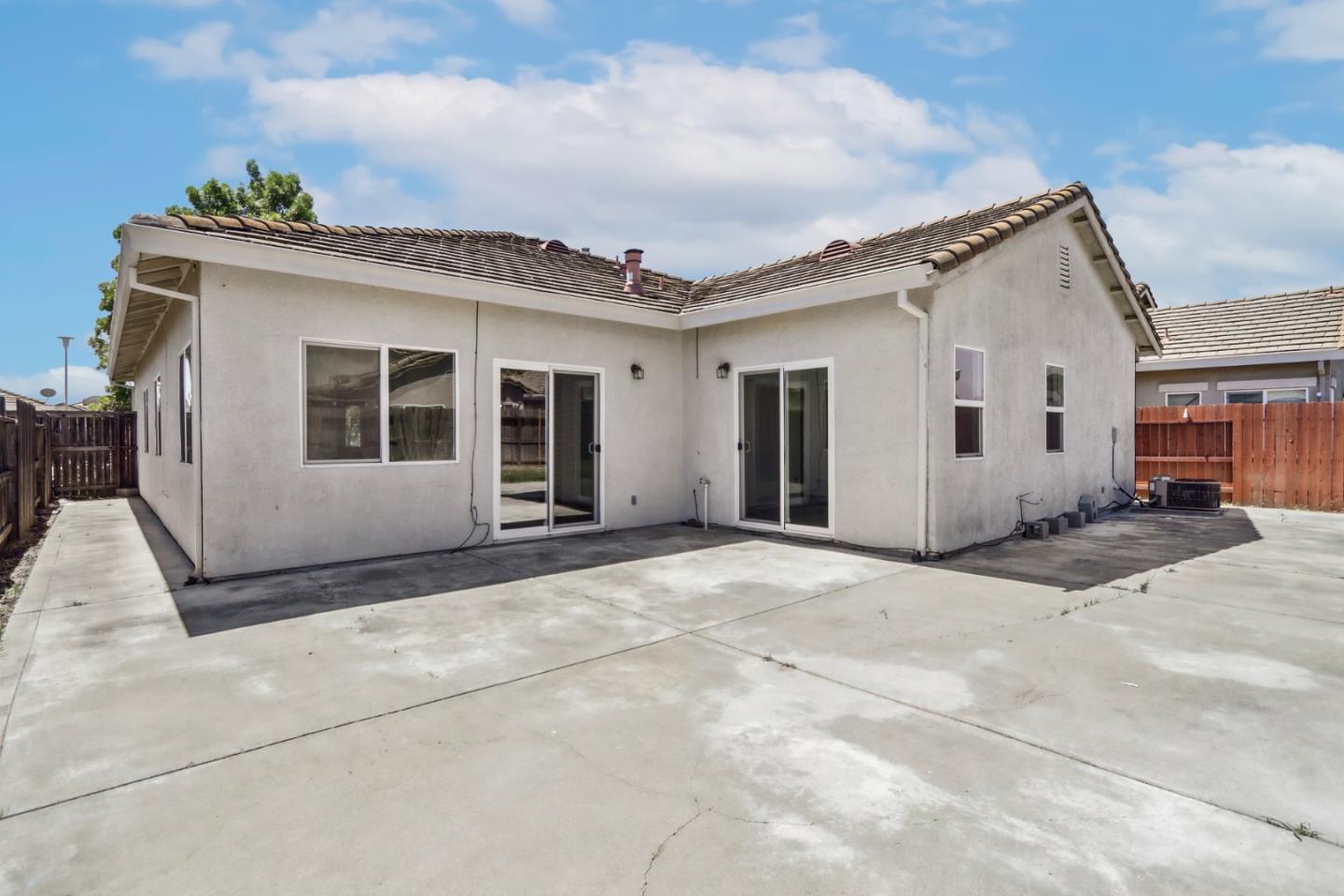 Detail Gallery Image 26 of 30 For 2082 Danvers Way, Sacramento,  CA 95832 - 3 Beds | 2 Baths