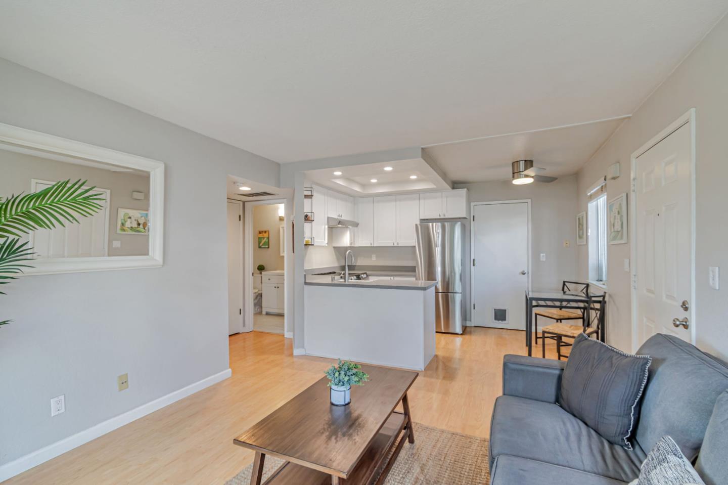 Detail Gallery Image 6 of 19 For 2287 Wine Maker Way, San Jose,  CA 95124 - 1 Beds | 1 Baths