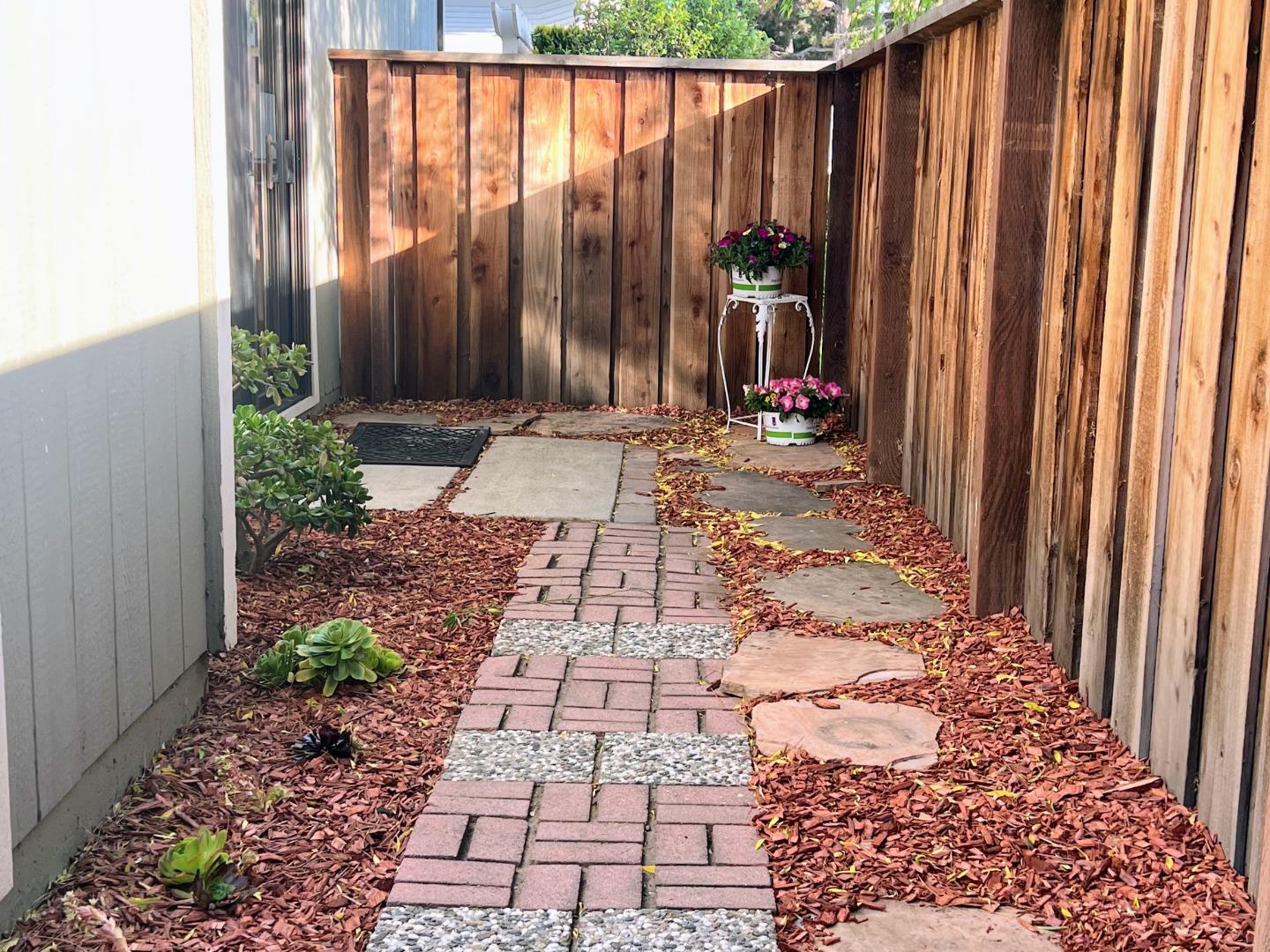 Detail Gallery Image 25 of 45 For 801 Ram Ln, Foster City,  CA 94404 - 3 Beds | 2/1 Baths