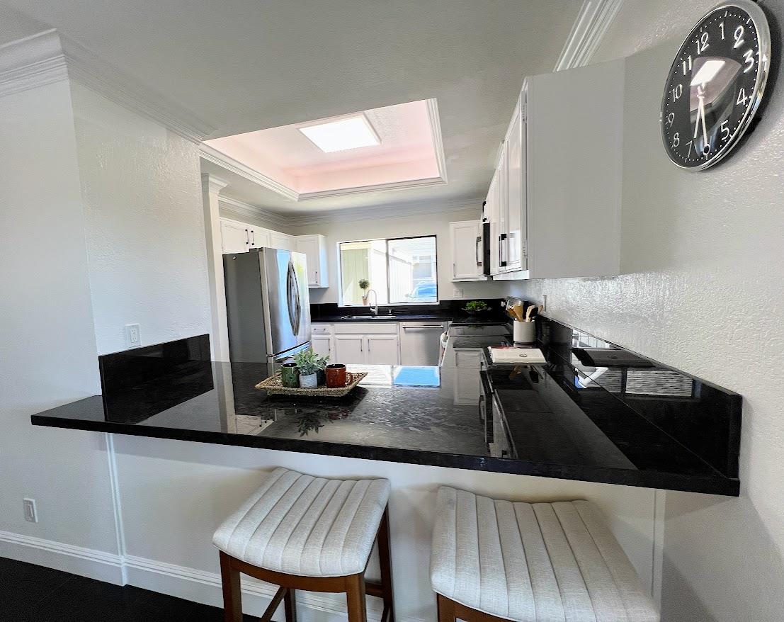 Detail Gallery Image 3 of 45 For 801 Ram Ln, Foster City,  CA 94404 - 3 Beds | 2/1 Baths