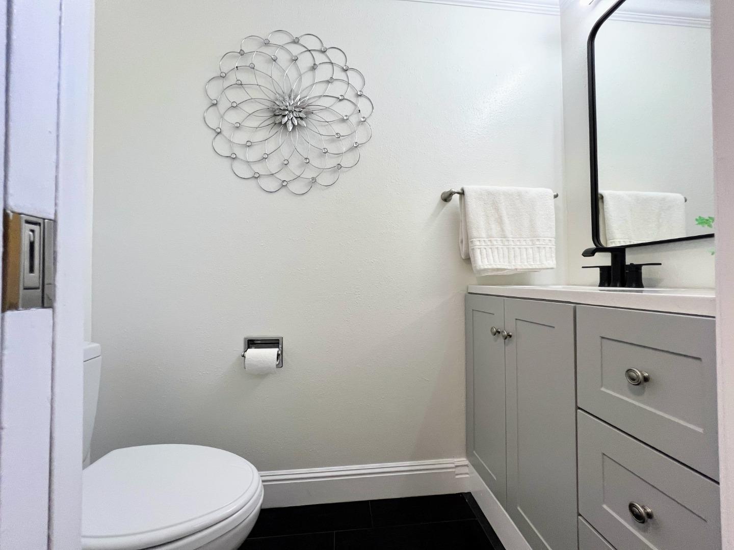 Detail Gallery Image 8 of 45 For 801 Ram Ln, Foster City,  CA 94404 - 3 Beds | 2/1 Baths