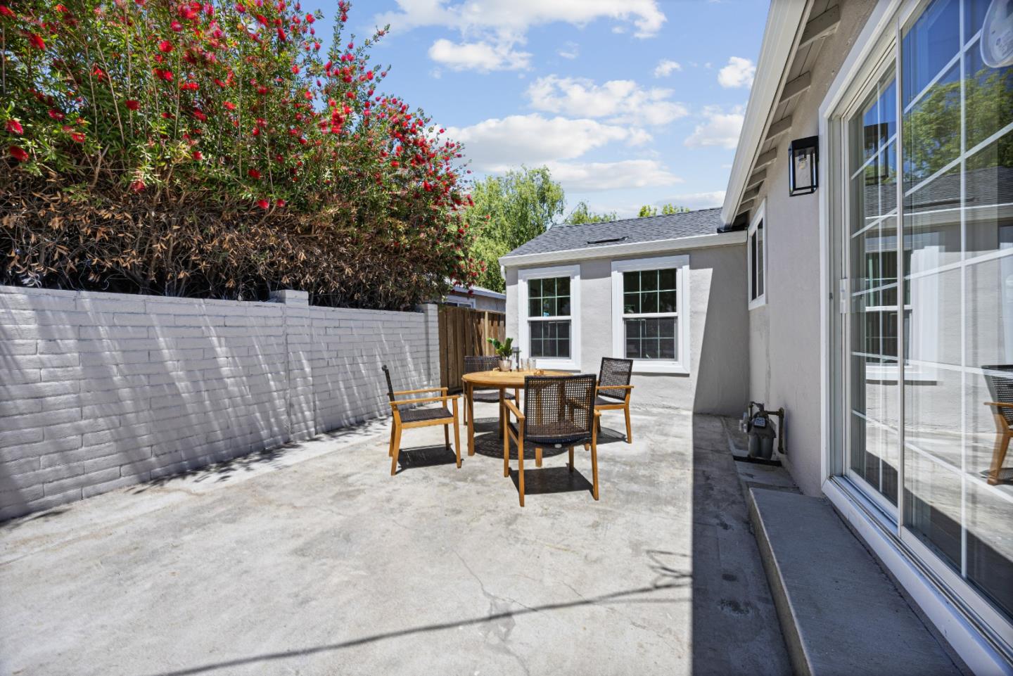 Detail Gallery Image 24 of 33 For 3541 Page St, Redwood City,  CA 94063 - 3 Beds | 2 Baths