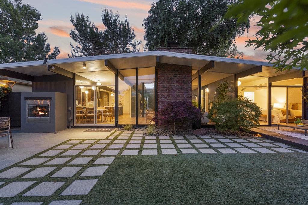 Detail Gallery Image 49 of 62 For 2366 Fairglen Dr, San Jose,  CA 95125 - 4 Beds | 2 Baths
