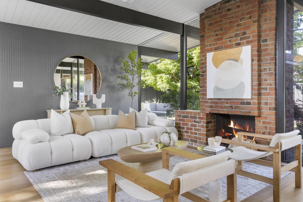 Detail Gallery Image 9 of 62 For 2366 Fairglen Dr, San Jose,  CA 95125 - 4 Beds | 2 Baths