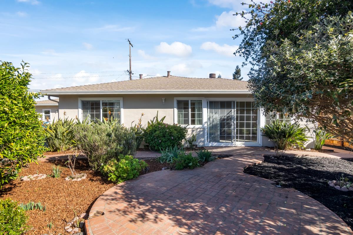 Detail Gallery Image 11 of 50 For 542 Topaz St, Redwood City,  CA 94062 - 3 Beds | 2 Baths