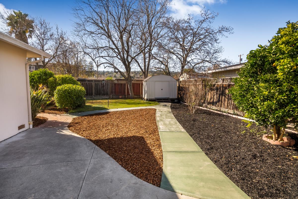 Detail Gallery Image 16 of 50 For 542 Topaz St, Redwood City,  CA 94062 - 3 Beds | 2 Baths