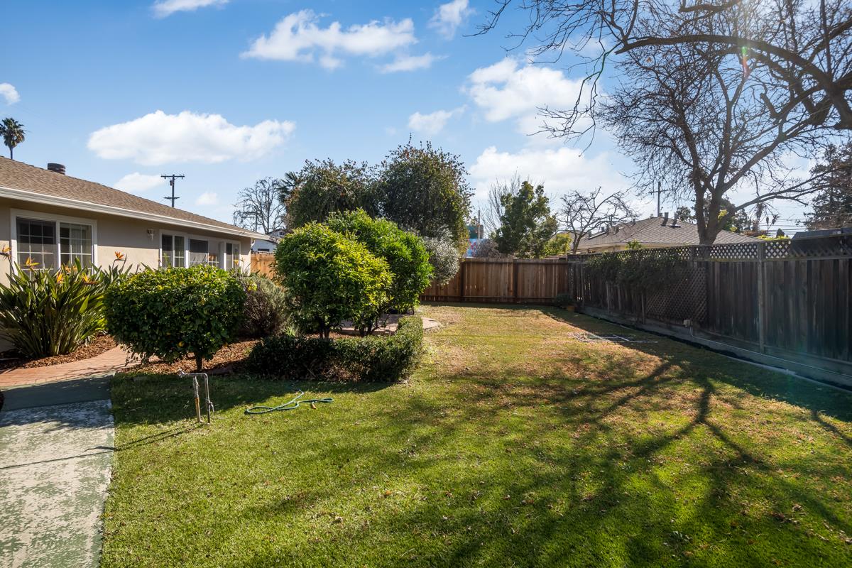 Detail Gallery Image 17 of 50 For 542 Topaz St, Redwood City,  CA 94062 - 3 Beds | 2 Baths
