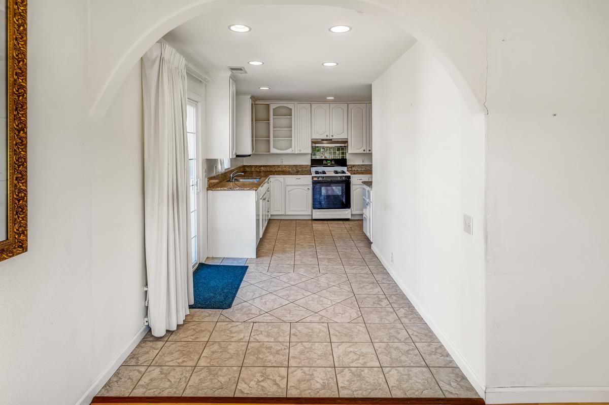 Detail Gallery Image 25 of 50 For 542 Topaz St, Redwood City,  CA 94062 - 3 Beds | 2 Baths