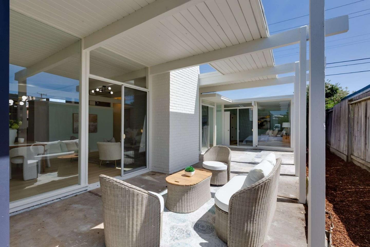 Detail Gallery Image 26 of 32 For 1615 Wolfe Dr, San Mateo,  CA 94402 - 4 Beds | 2 Baths