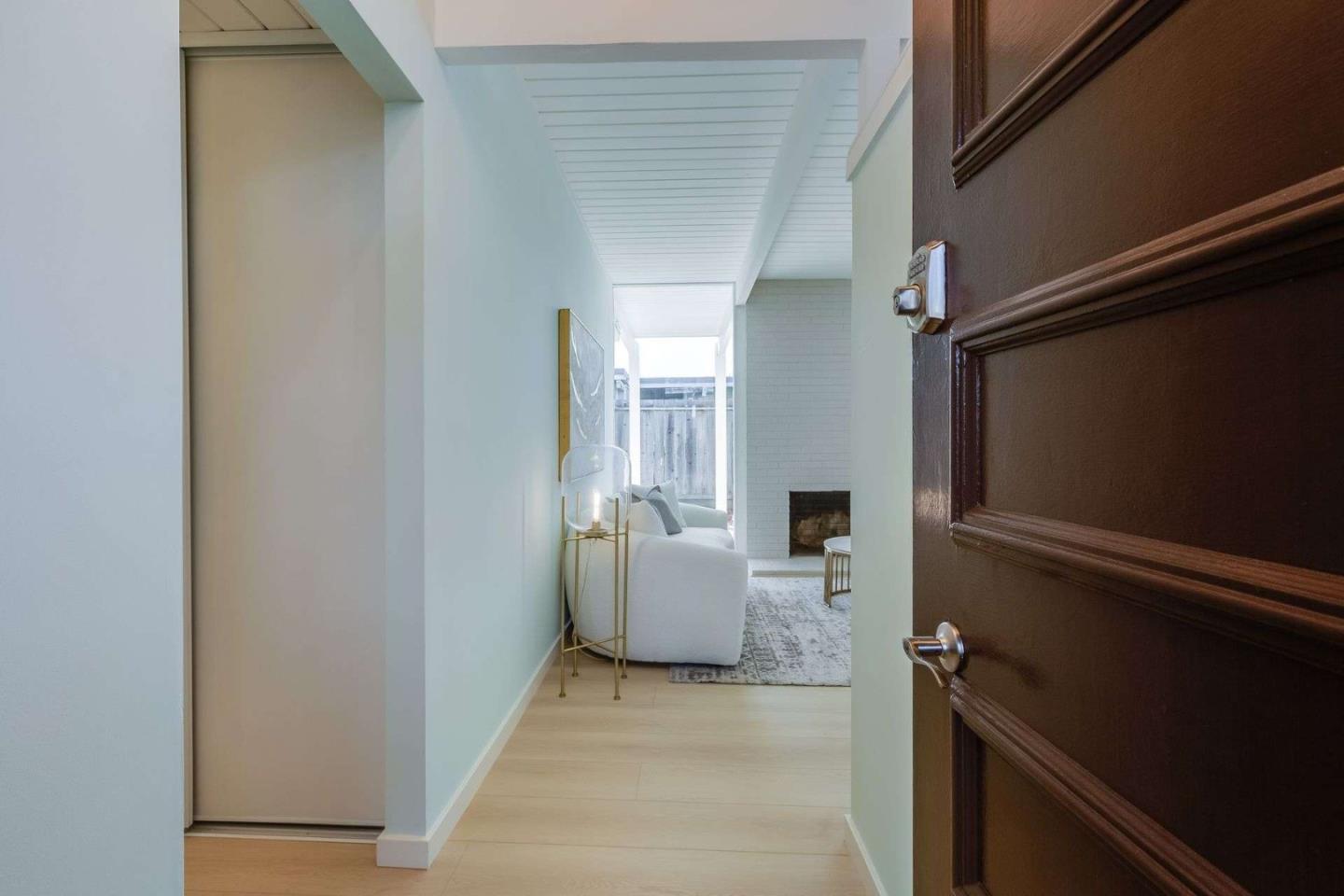 Detail Gallery Image 3 of 32 For 1615 Wolfe Dr, San Mateo,  CA 94402 - 4 Beds | 2 Baths