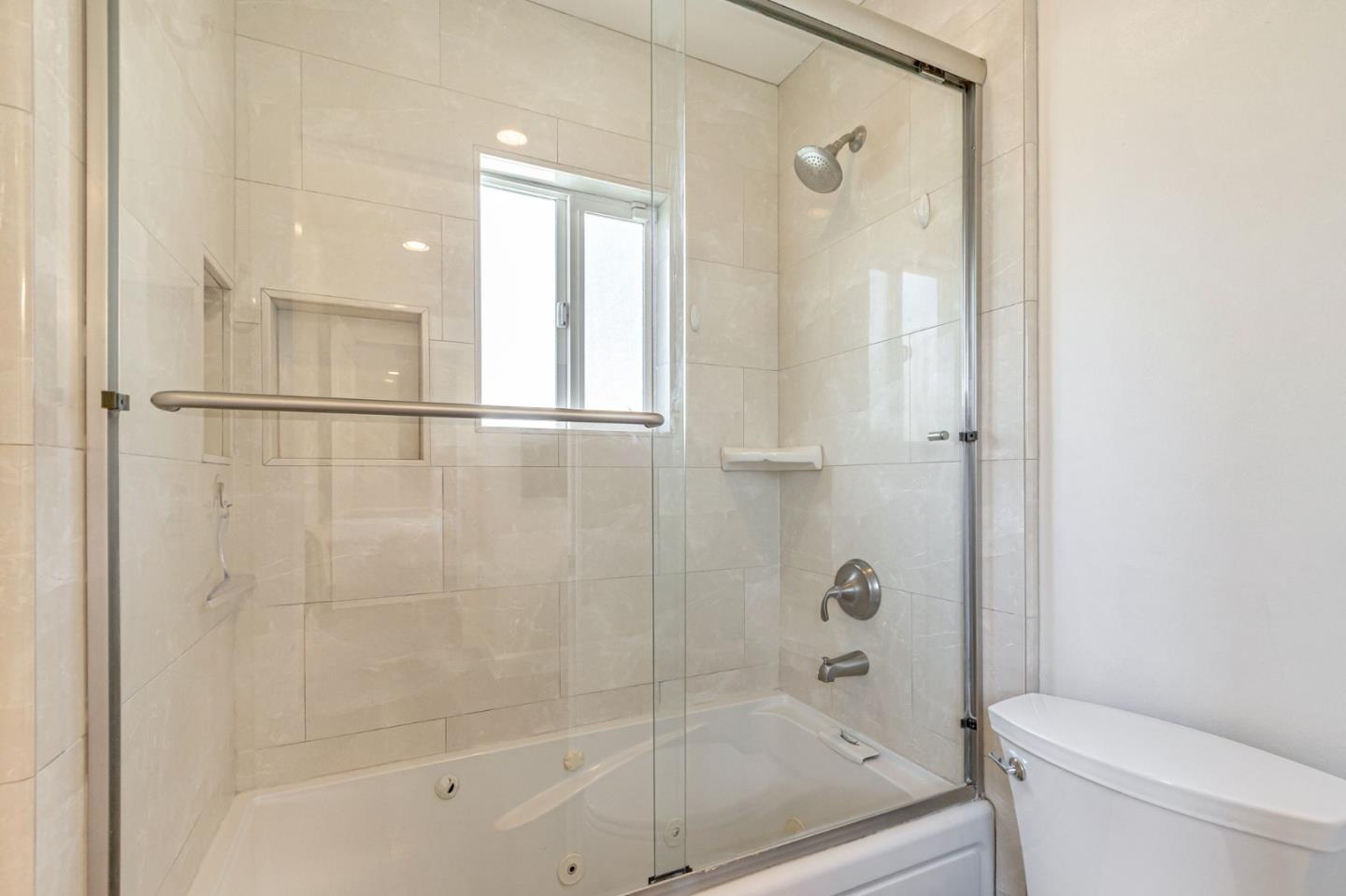 Detail Gallery Image 19 of 43 For 770 N 16th St, San Jose,  CA 95112 - 3 Beds | 3 Baths