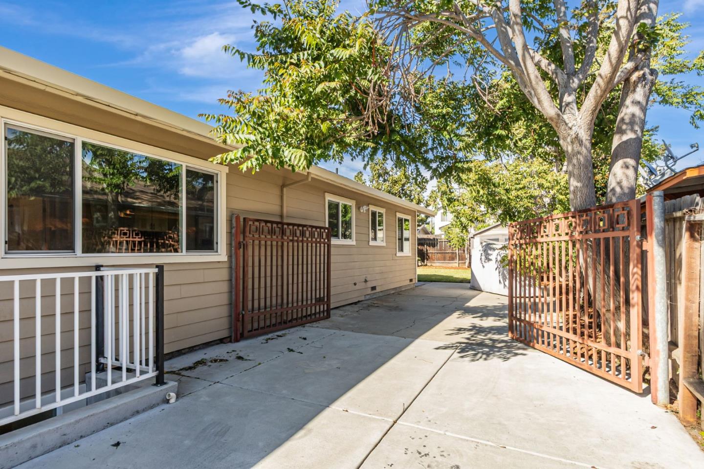 Detail Gallery Image 38 of 43 For 770 N 16th St, San Jose,  CA 95112 - 3 Beds | 3 Baths