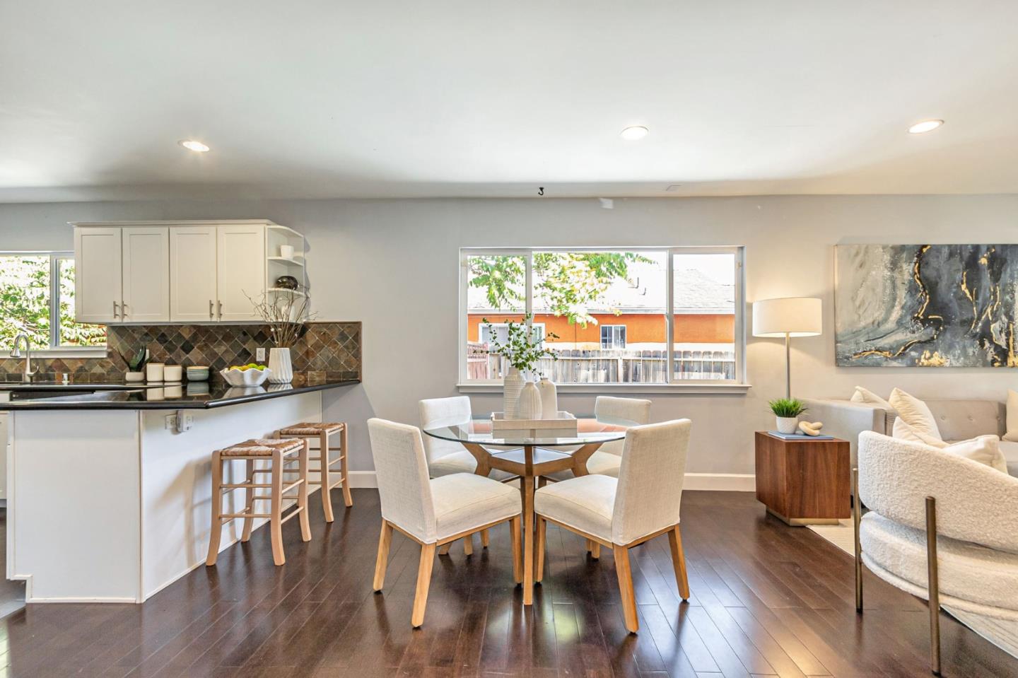 Detail Gallery Image 6 of 43 For 770 N 16th St, San Jose,  CA 95112 - 3 Beds | 3 Baths