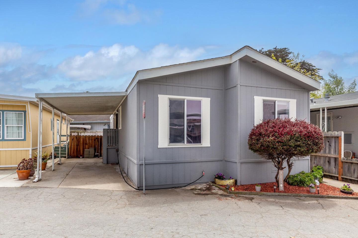 Detail Gallery Image 2 of 29 For 3320 Del Monte Blvd #23,  Marina,  CA 93933 - 3 Beds | 2 Baths