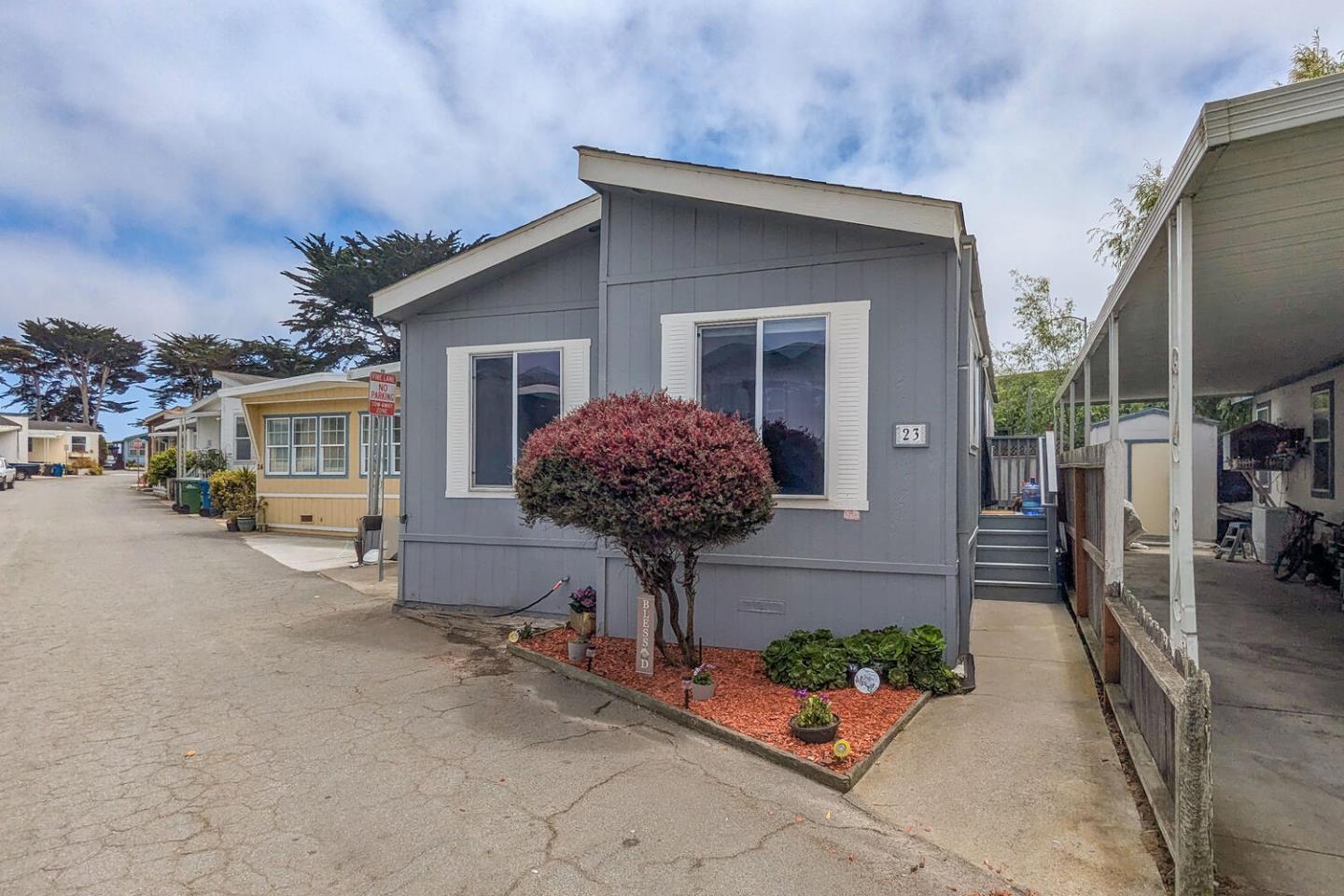 Detail Gallery Image 3 of 29 For 3320 Del Monte Blvd #23,  Marina,  CA 93933 - 3 Beds | 2 Baths