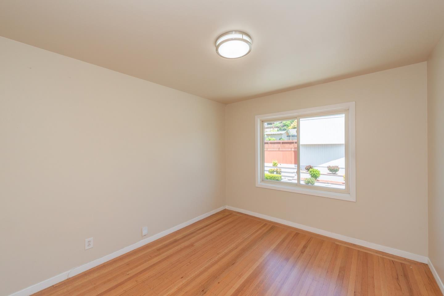 Detail Gallery Image 20 of 72 For 359 Harkness Ave, San Francisco,  CA 94134 - 3 Beds | 2 Baths