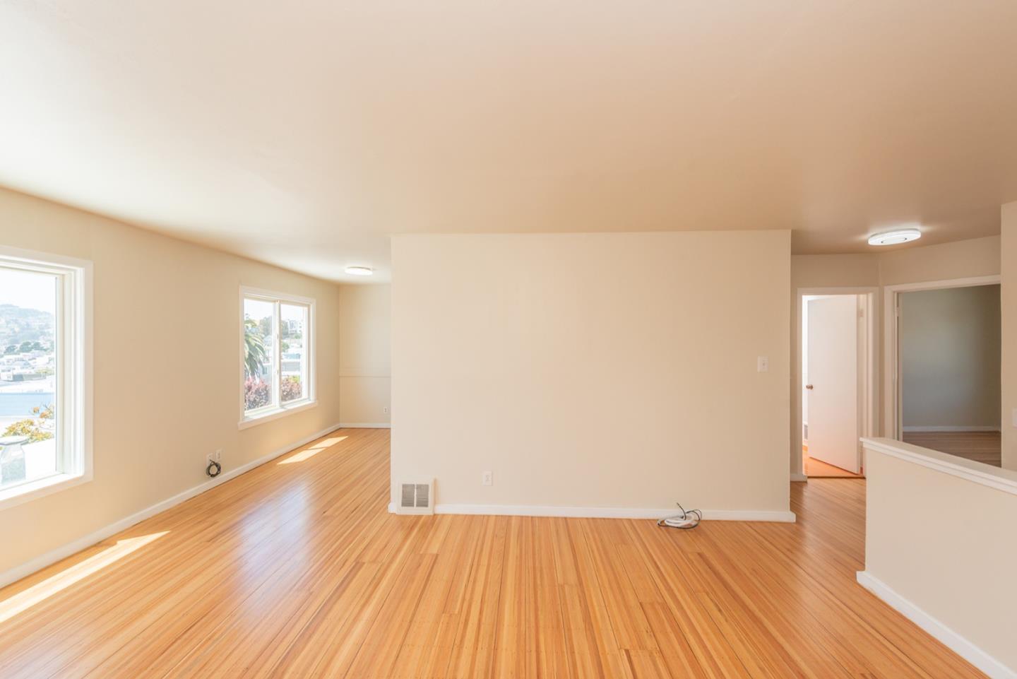 Detail Gallery Image 9 of 72 For 359 Harkness Ave, San Francisco,  CA 94134 - 3 Beds | 2 Baths