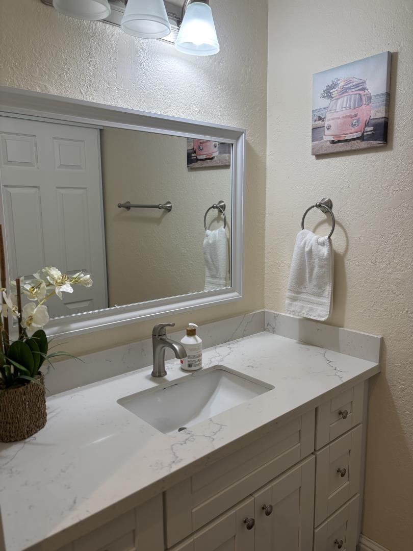 Detail Gallery Image 13 of 21 For 686 Webster Dr, San Jose,  CA 95133 - 4 Beds | 2 Baths