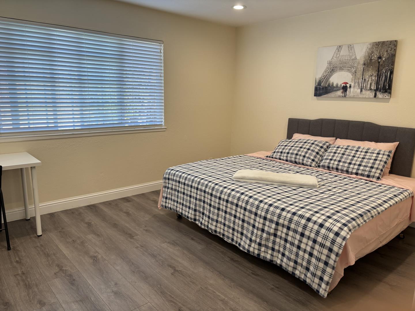 Detail Gallery Image 18 of 21 For 686 Webster Dr, San Jose,  CA 95133 - 4 Beds | 2 Baths