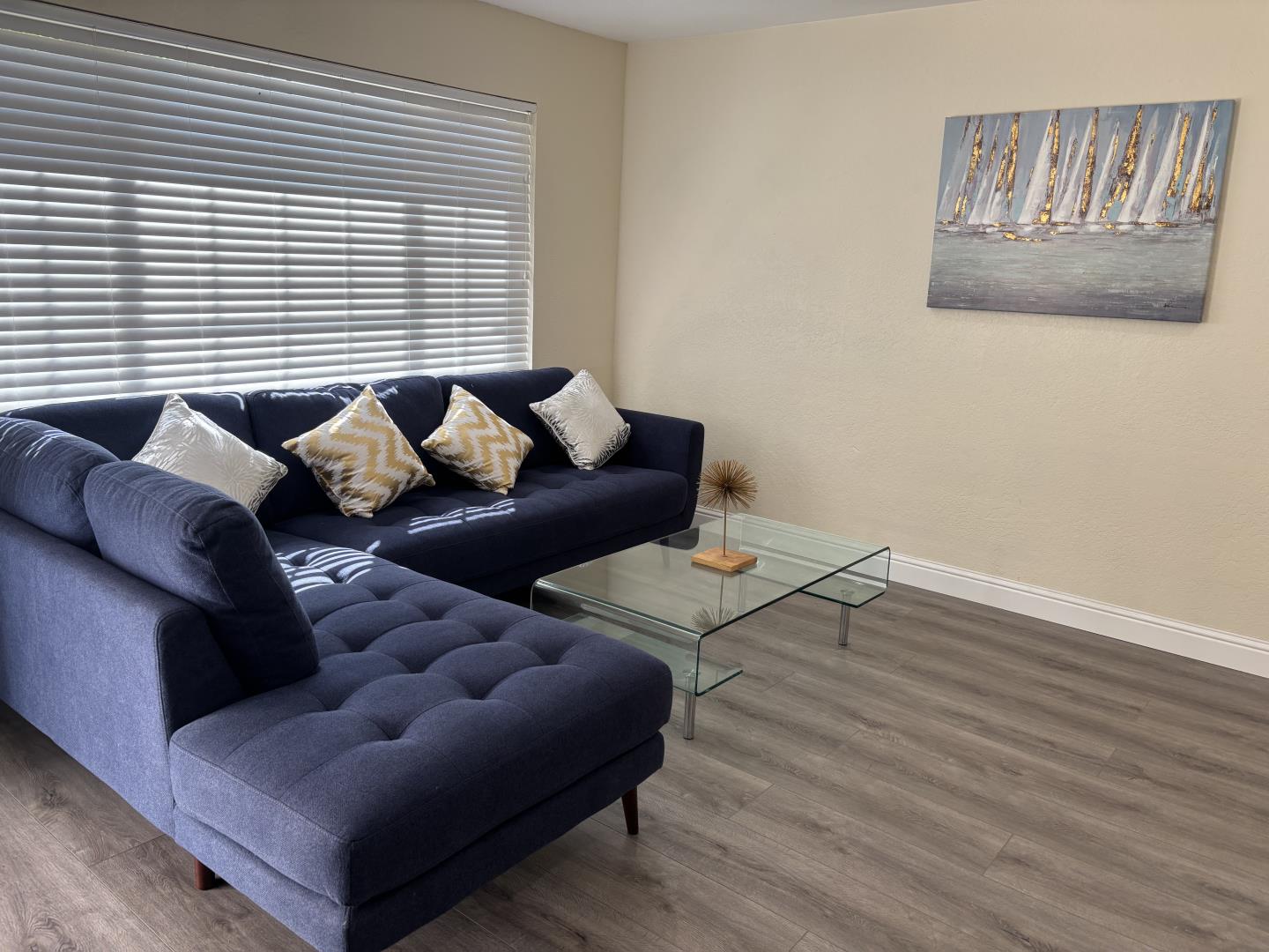 Detail Gallery Image 9 of 21 For 686 Webster Dr, San Jose,  CA 95133 - 4 Beds | 2 Baths