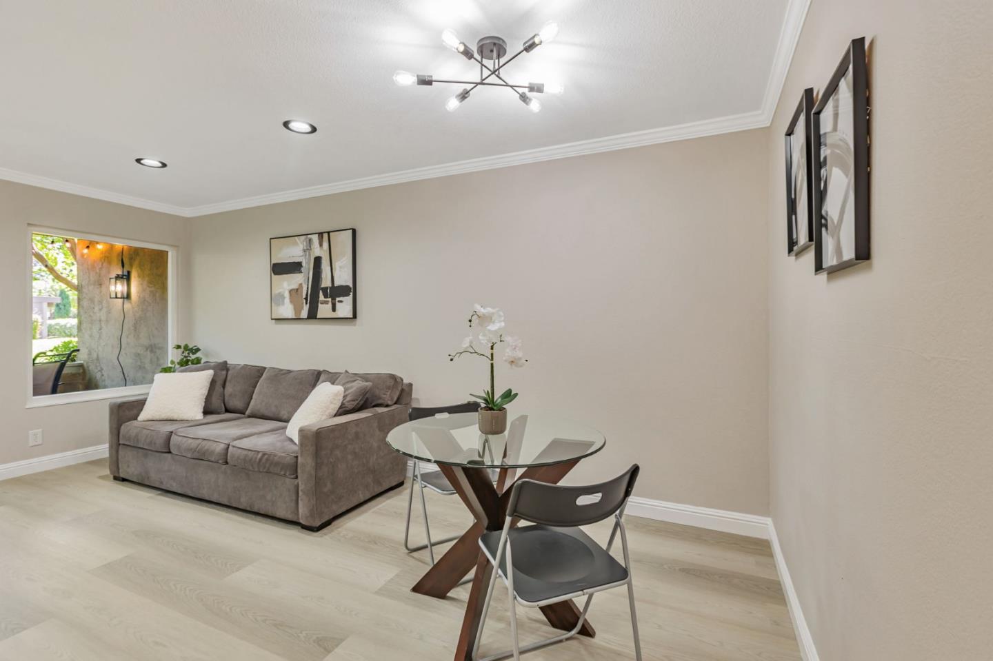 Detail Gallery Image 10 of 33 For 891 W California Ave #M,  Sunnyvale,  CA 94086 - 2 Beds | 1/1 Baths