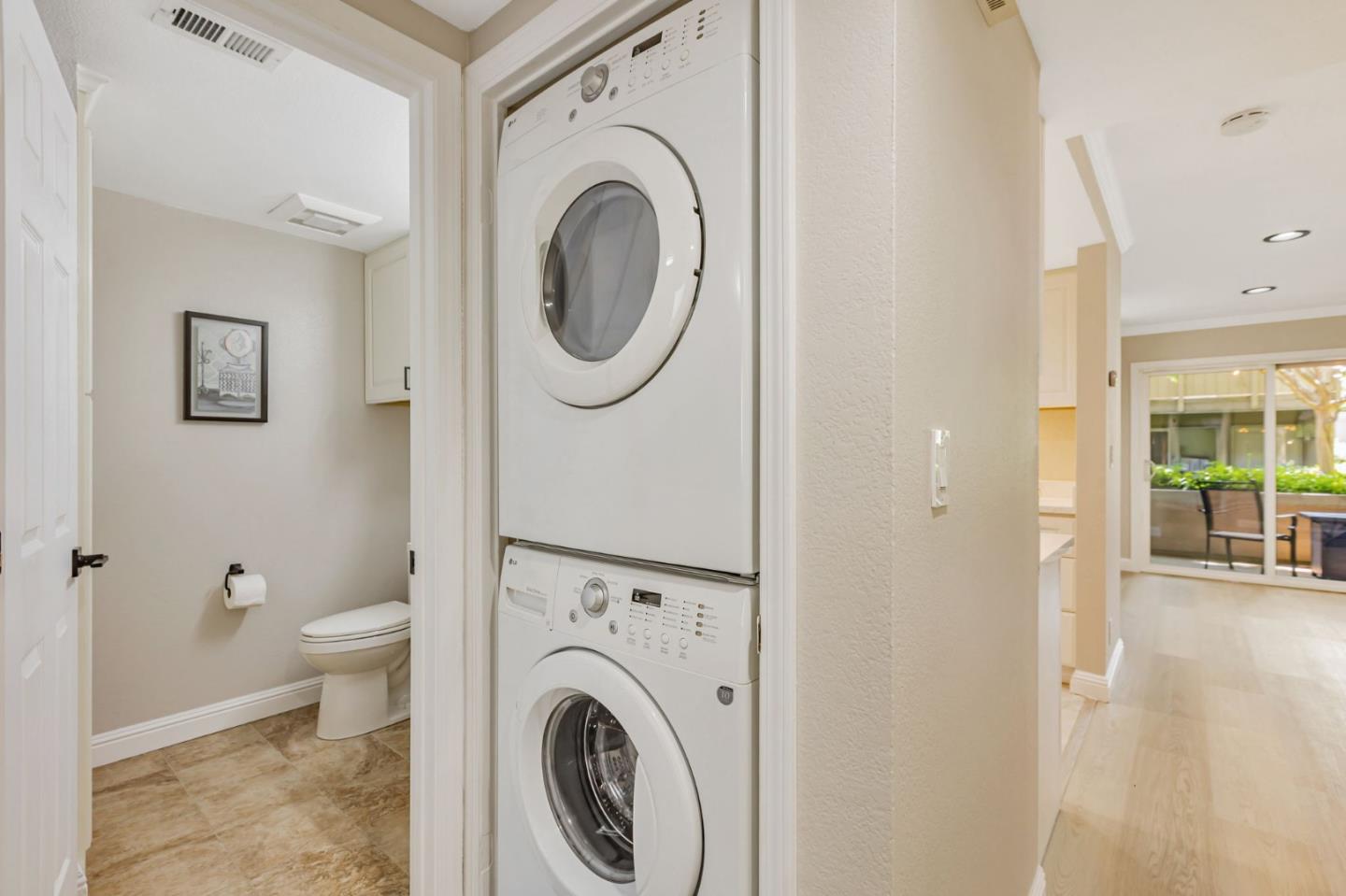 Detail Gallery Image 17 of 33 For 891 W California Ave #M,  Sunnyvale,  CA 94086 - 2 Beds | 1/1 Baths