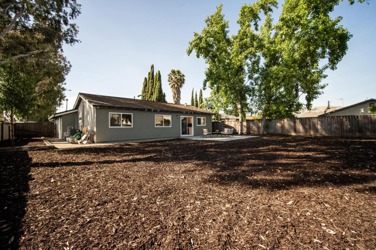 Detail Gallery Image 13 of 15 For 453 Benefit Ct, San Jose,  CA 95133 - 3 Beds | 2 Baths