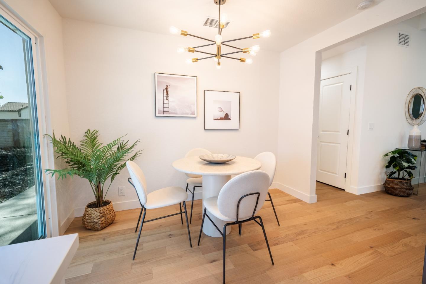 Detail Gallery Image 5 of 15 For 453 Benefit Ct, San Jose,  CA 95133 - 3 Beds | 2 Baths