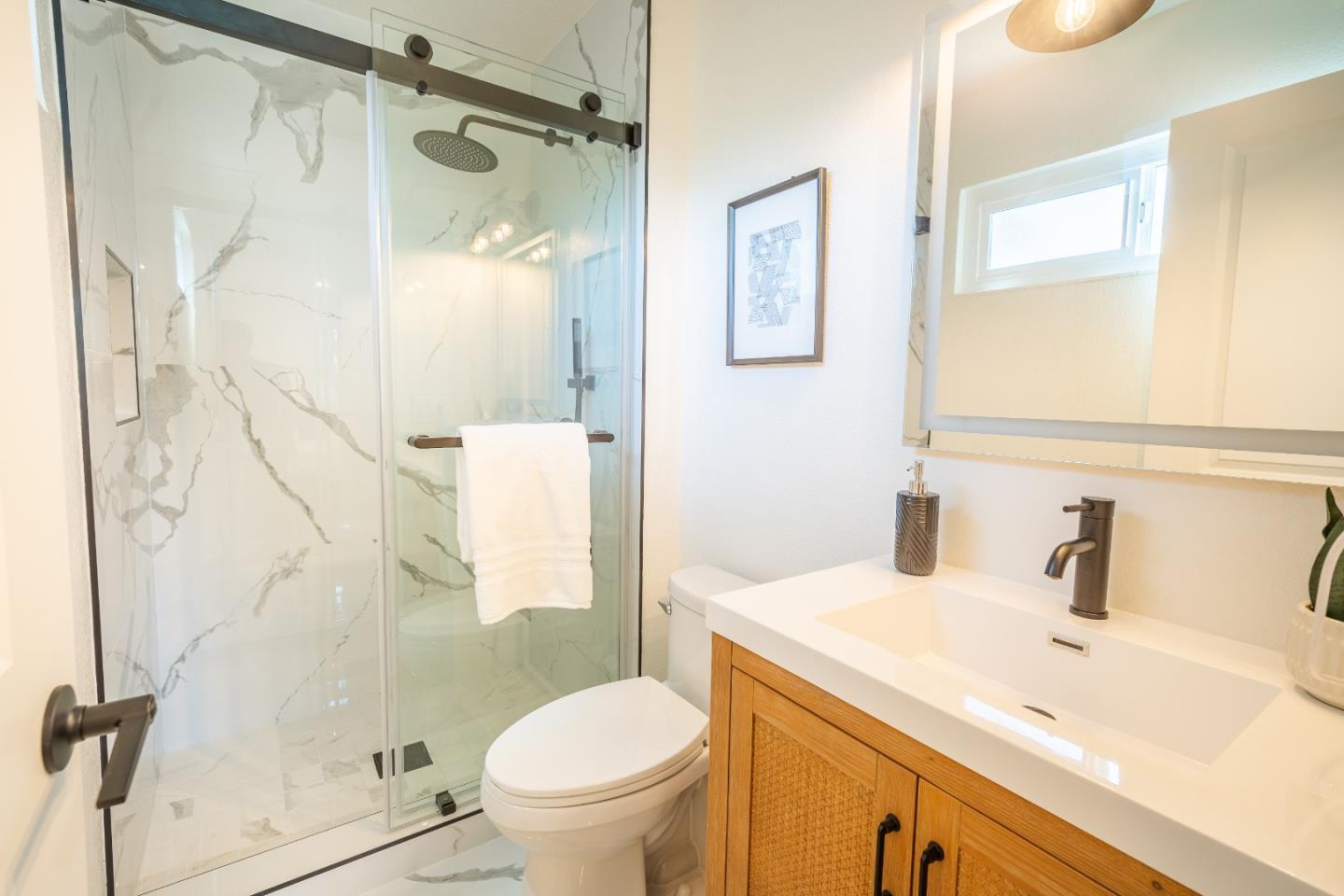 Detail Gallery Image 6 of 15 For 453 Benefit Ct, San Jose,  CA 95133 - 3 Beds | 2 Baths
