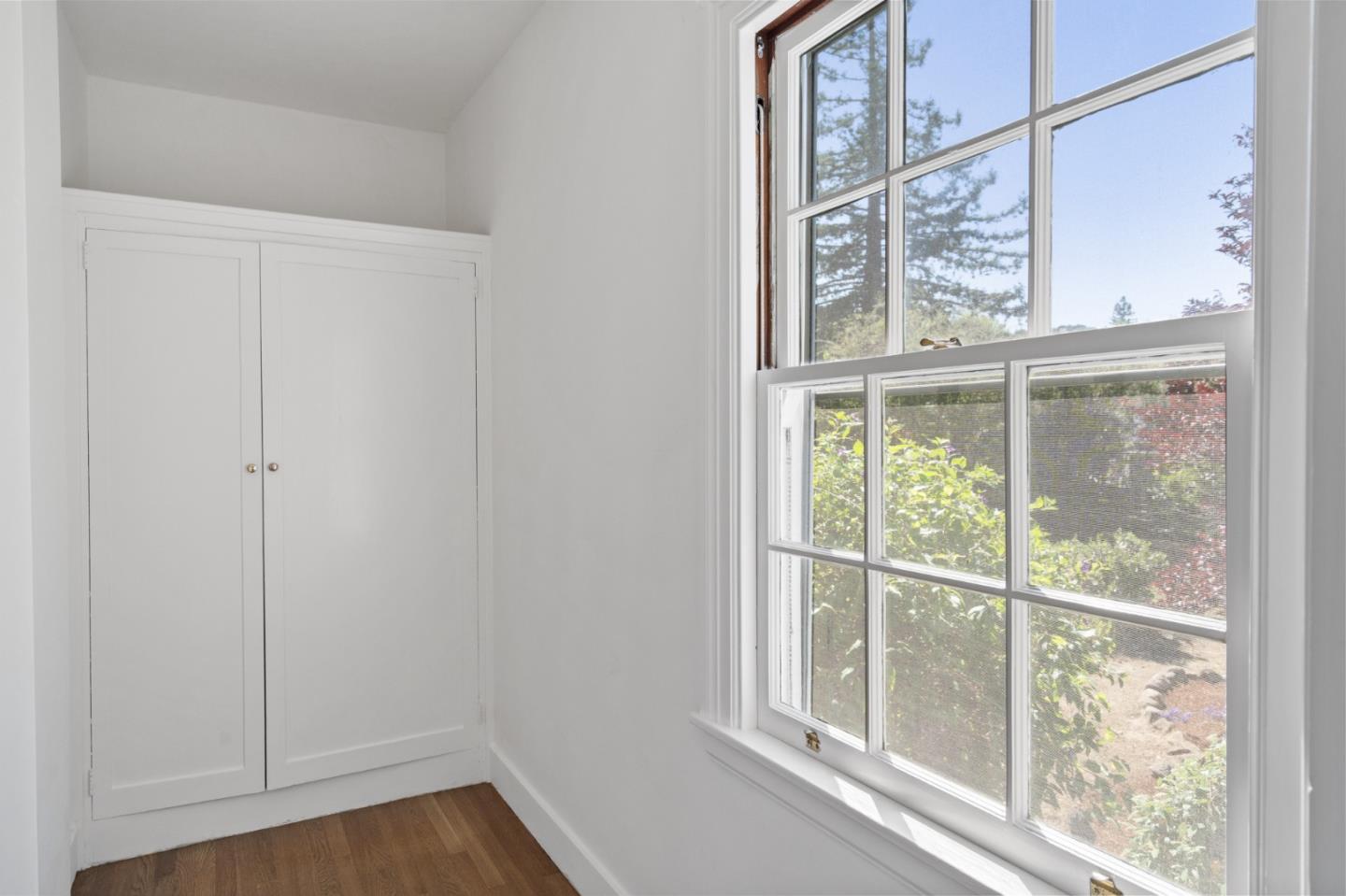 Detail Gallery Image 26 of 66 For 206 Frances Ln, Redwood City,  CA 94062 - 4 Beds | 2 Baths