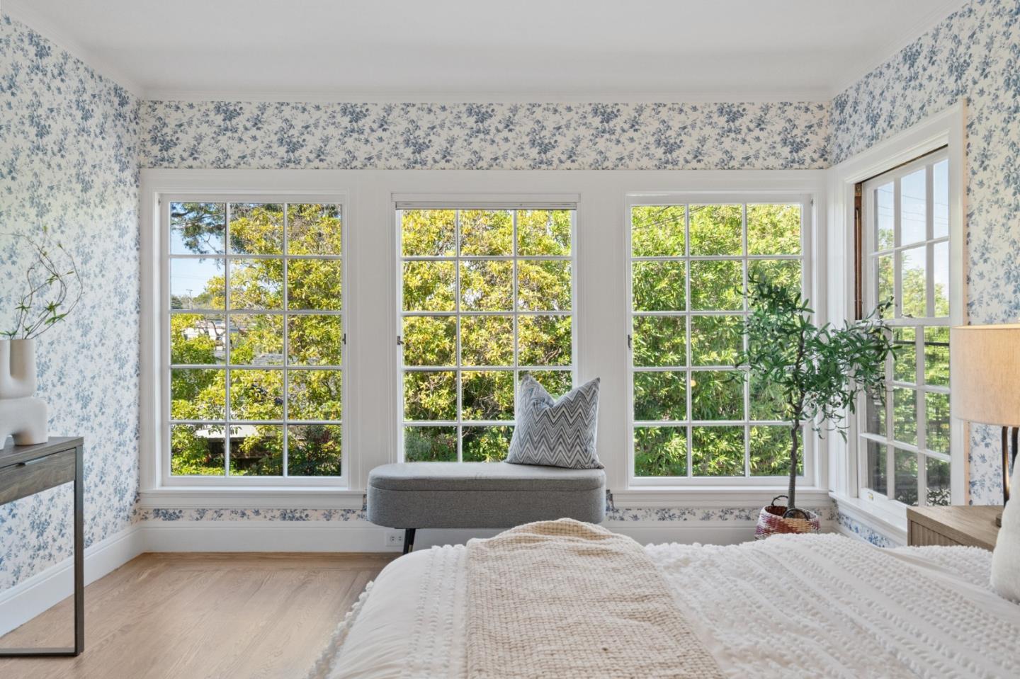 Detail Gallery Image 28 of 66 For 206 Frances Ln, Redwood City,  CA 94062 - 4 Beds | 2 Baths