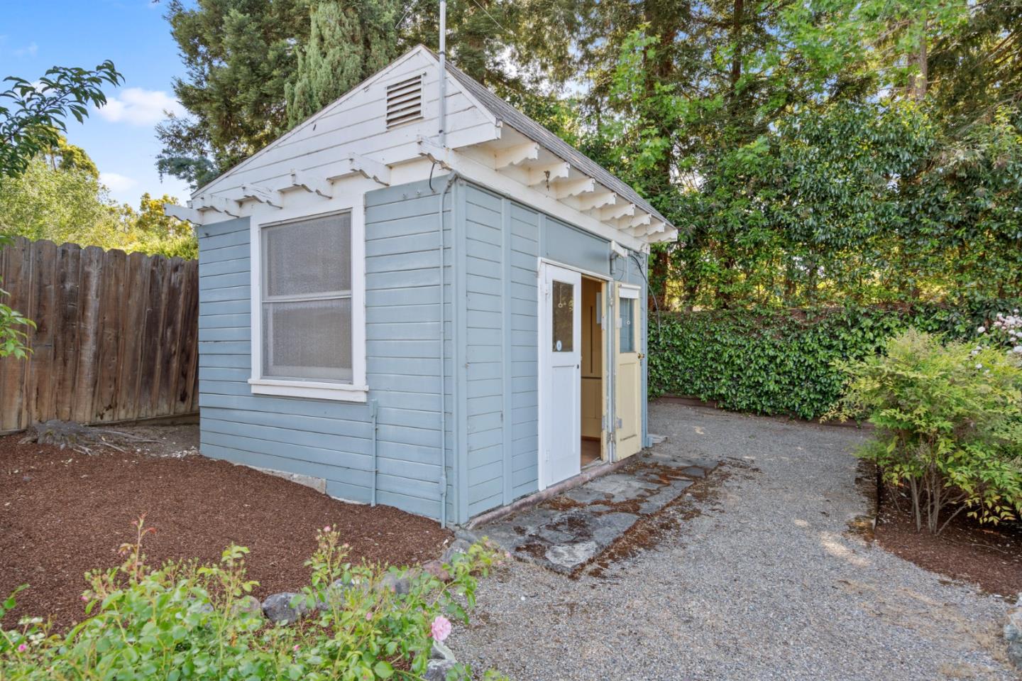 Detail Gallery Image 50 of 66 For 206 Frances Ln, Redwood City,  CA 94062 - 4 Beds | 2 Baths