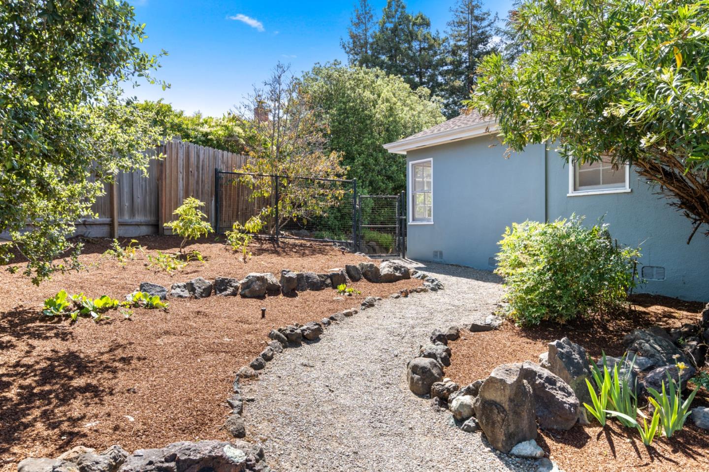 Detail Gallery Image 52 of 66 For 206 Frances Ln, Redwood City,  CA 94062 - 4 Beds | 2 Baths