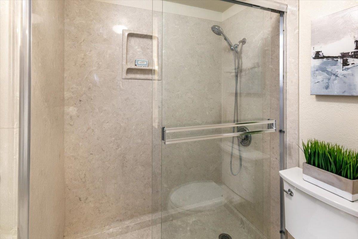 Detail Gallery Image 13 of 18 For 381 Kenbrook Cir, San Jose,  CA 95111 - 2 Beds | 1 Baths