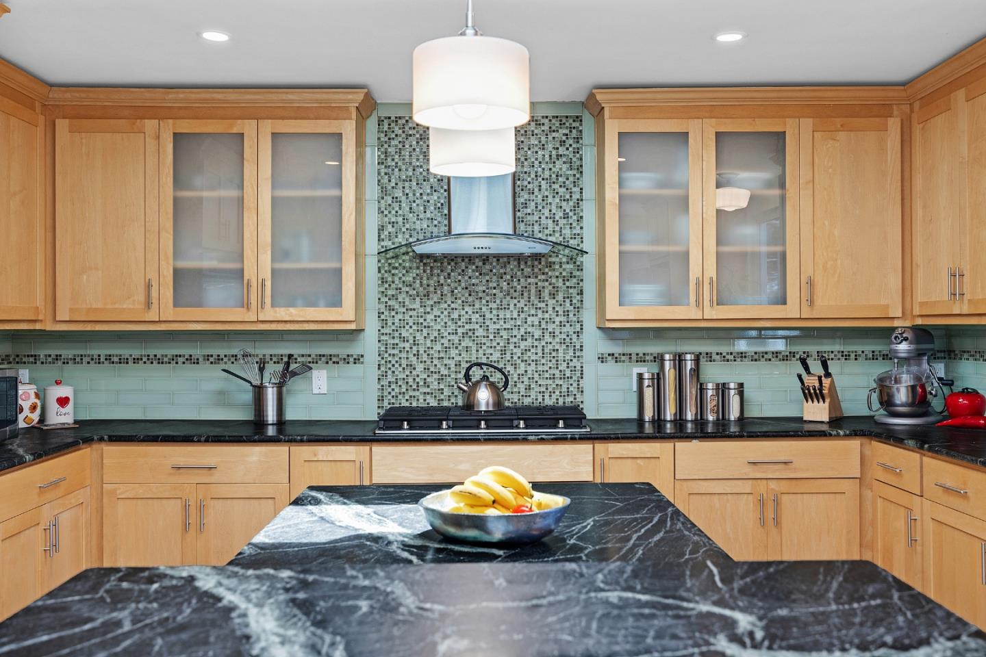 Detail Gallery Image 10 of 43 For 360 Fairway Drive, Pacifica,  CA 94044 - 3 Beds | 2 Baths