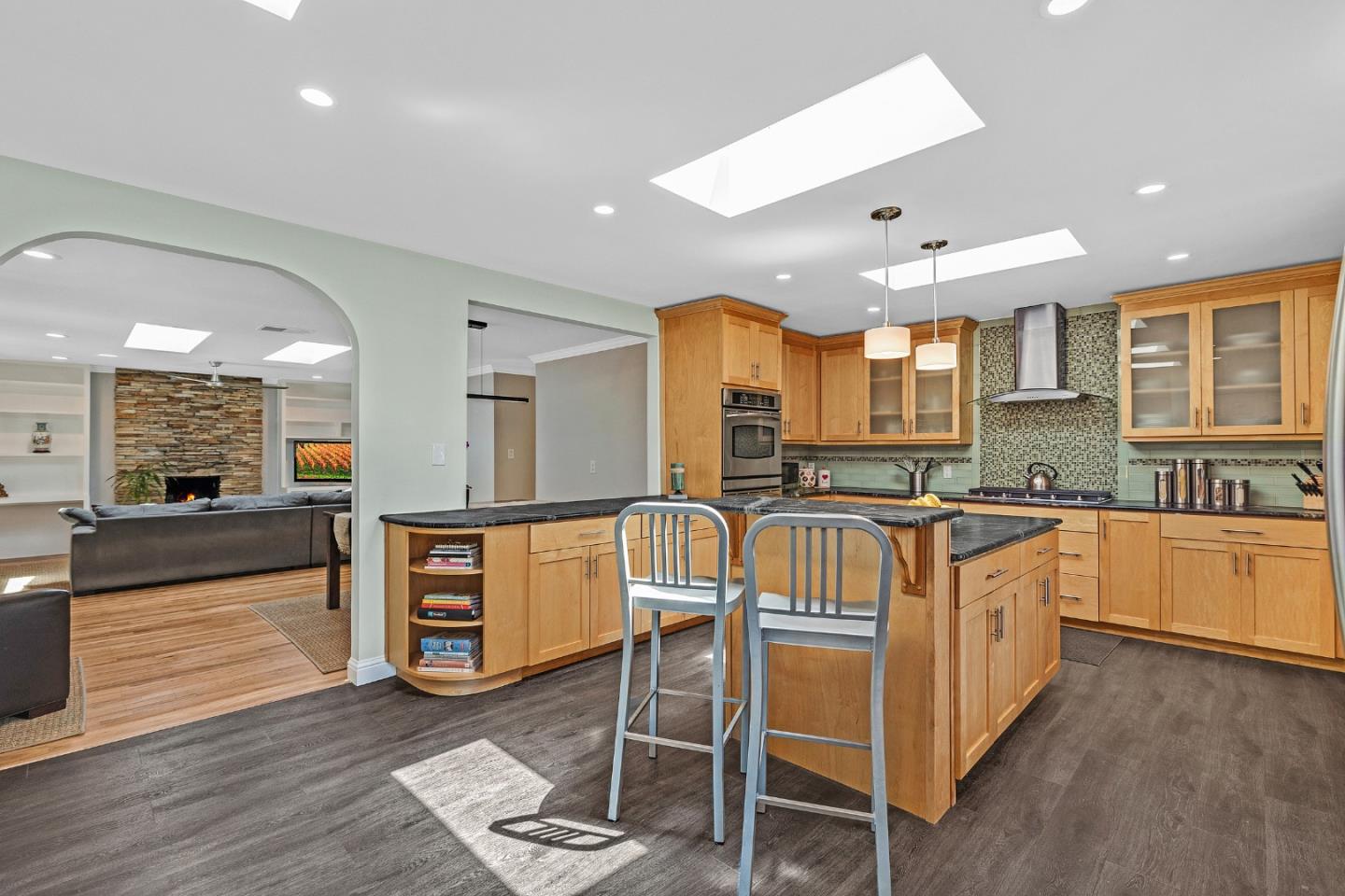 Detail Gallery Image 12 of 43 For 360 Fairway Drive, Pacifica,  CA 94044 - 3 Beds | 2 Baths