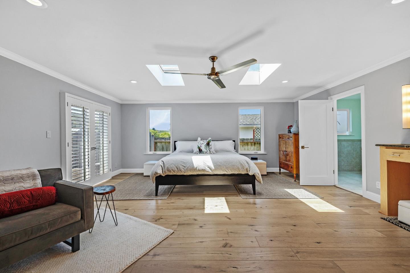 Detail Gallery Image 13 of 43 For 360 Fairway Drive, Pacifica,  CA 94044 - 3 Beds | 2 Baths